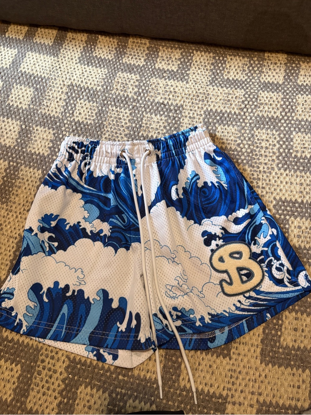 BKTSQD Great Wave shorts XS Mens - fit like a 12-14 boy